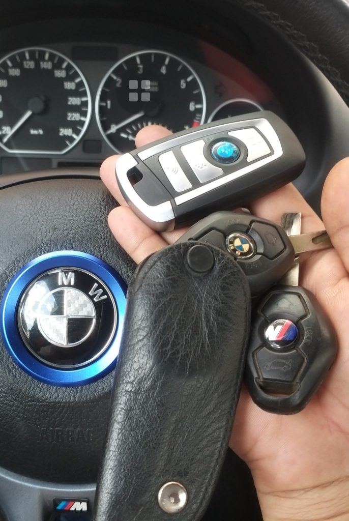làm chìa khóa BMW